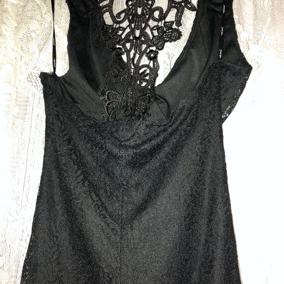 Dress - Picture 6 of 6